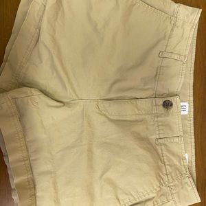 Size 10 gap khaki shorts